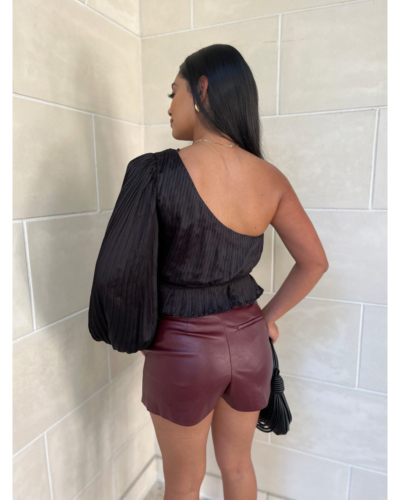 THE PAMELA ONE SHOULDER TOP