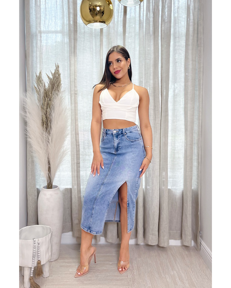 EXCEPTIONALLY CHIC DENIM SKIRT