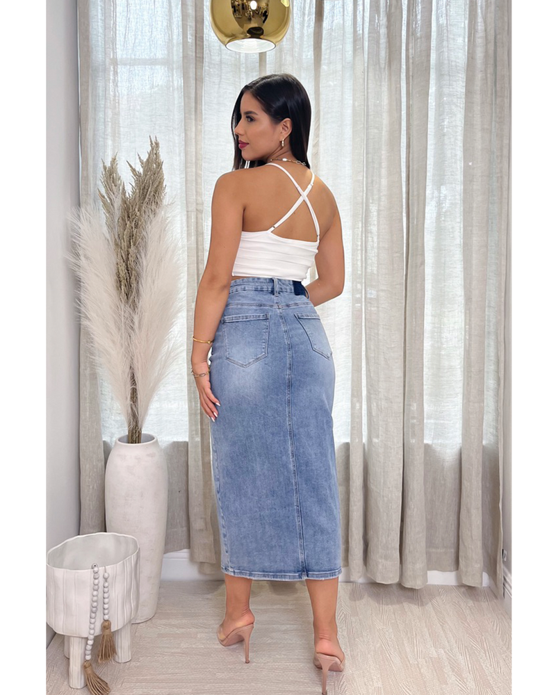 EXCEPTIONALLY CHIC DENIM SKIRT