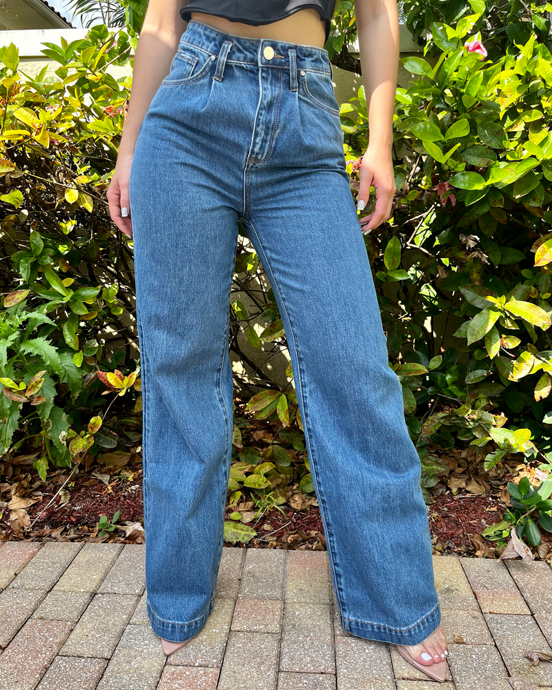 ON WITH THE TRENDS WIDE LEG JEANS